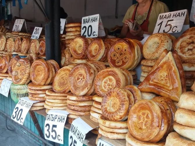 Dviejų pėrejų žygis žirgais Kirgizijoje, Ten Šanio kalnuose